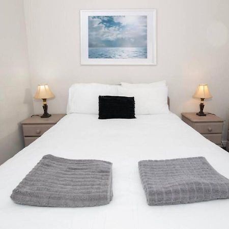Cormorant - Beautiful 2 Bed Apartment With Sea Views Old Town 斯卡伯勒 外观 照片