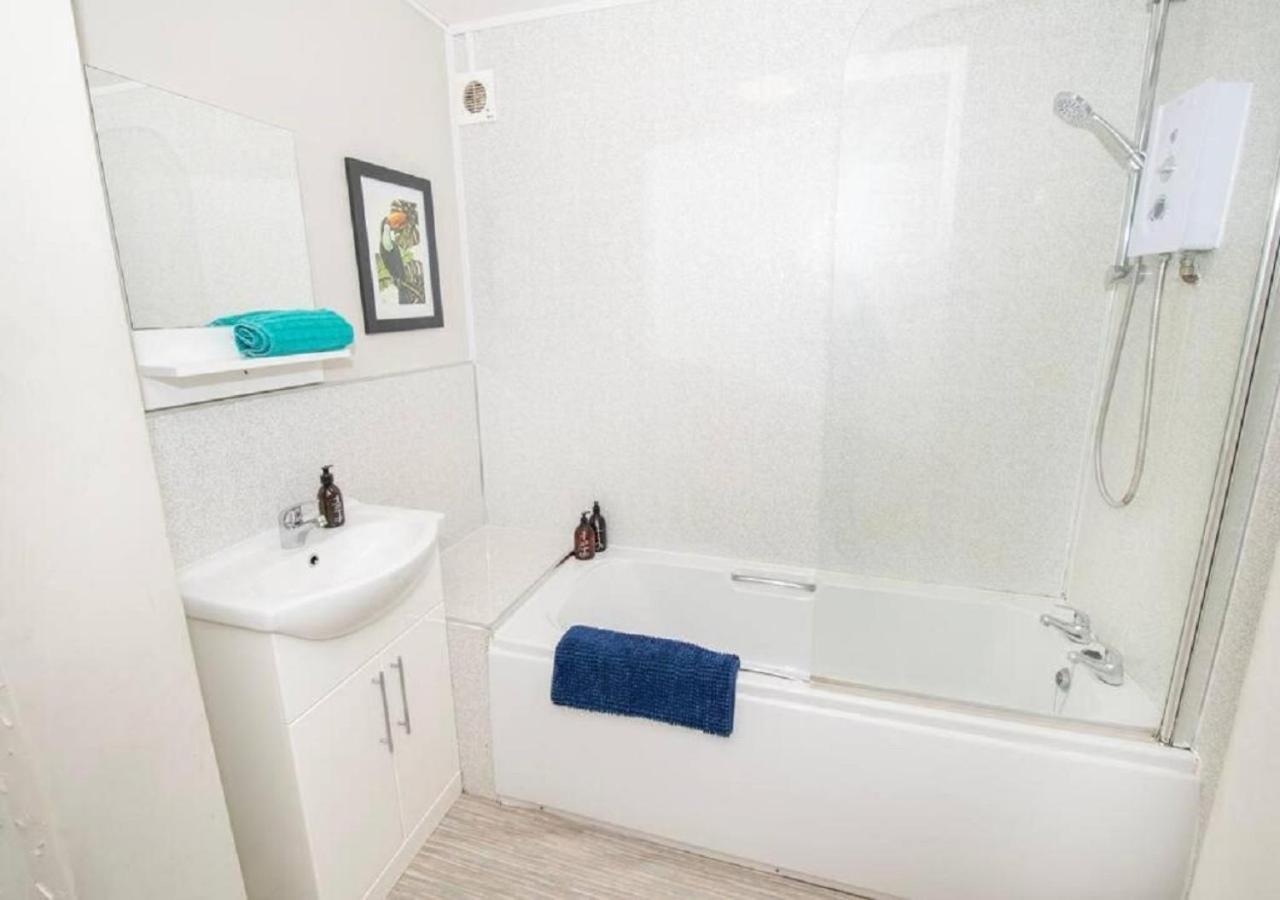 Cormorant - Beautiful 2 Bed Apartment With Sea Views Old Town 斯卡伯勒 外观 照片